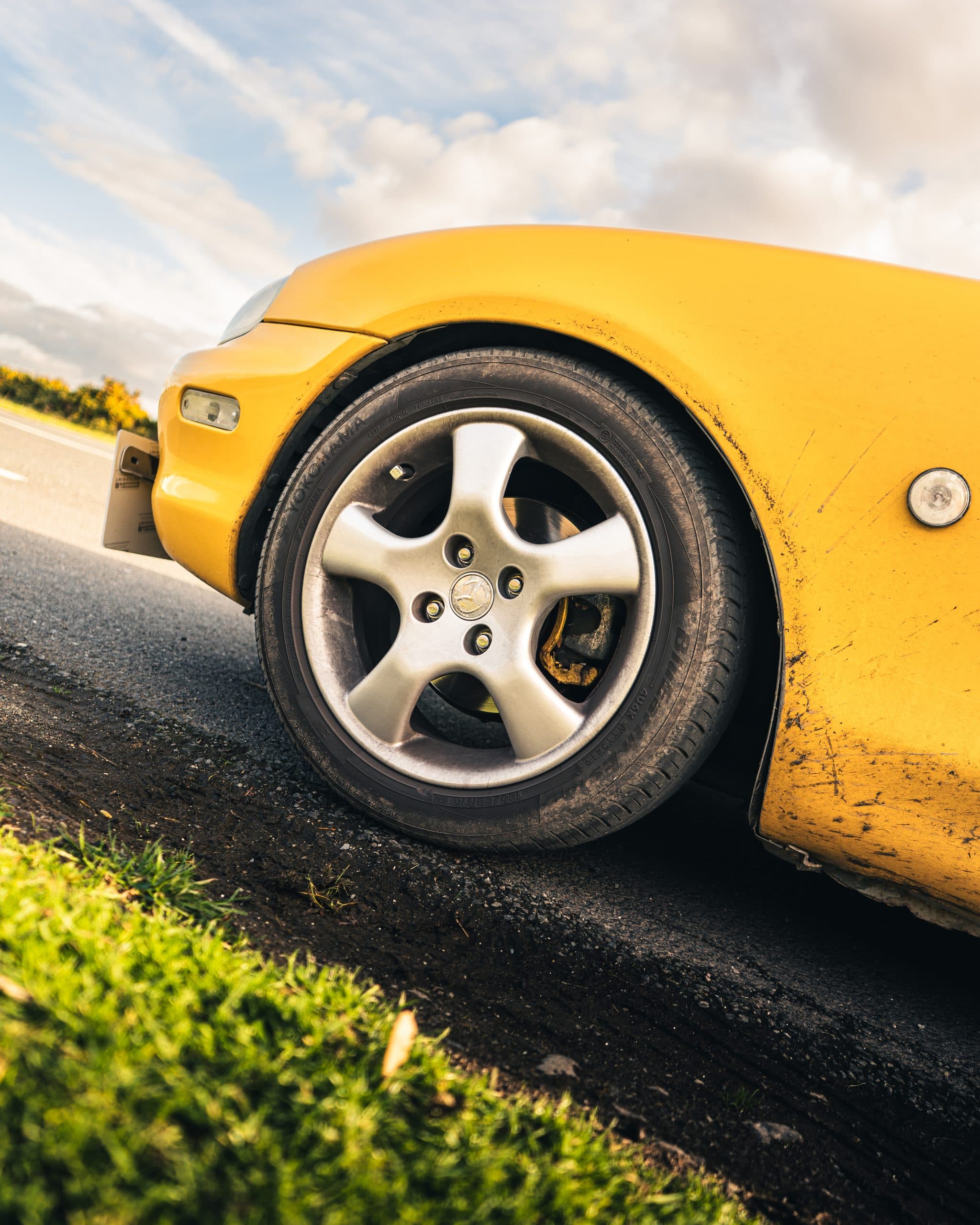 Mazda MX-5 Y429 CBA: Front wheel